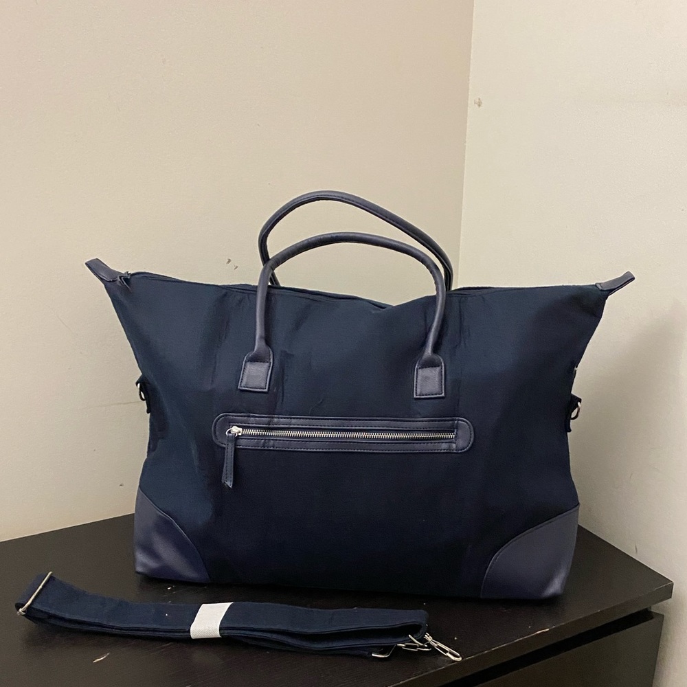 🤎BRAND NEW TOTE BAG
🤎sturdy and roomy bag, so convenient for everyday use